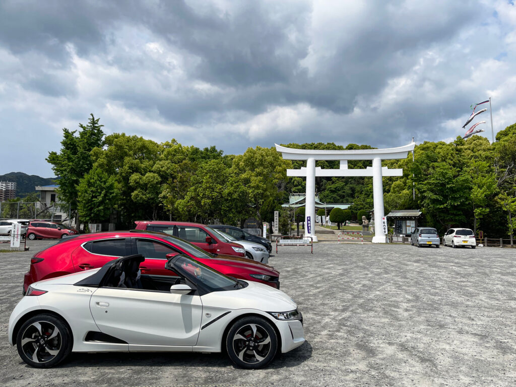 長崎県護国神社の駐車場