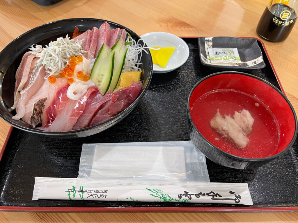 2,200円の海鮮丼