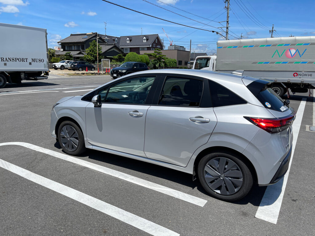 レンタカーなので追加加飾はなし。