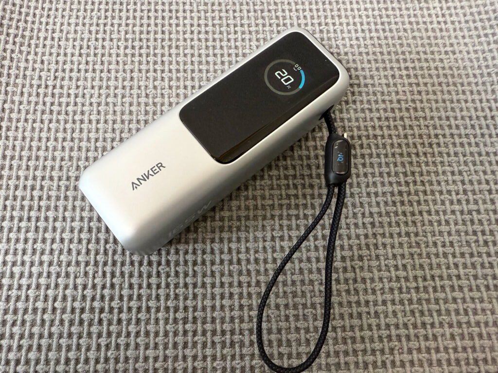 Anker Power Bank (25000mAh, Built-In & 巻取り式USB-Cケーブル)