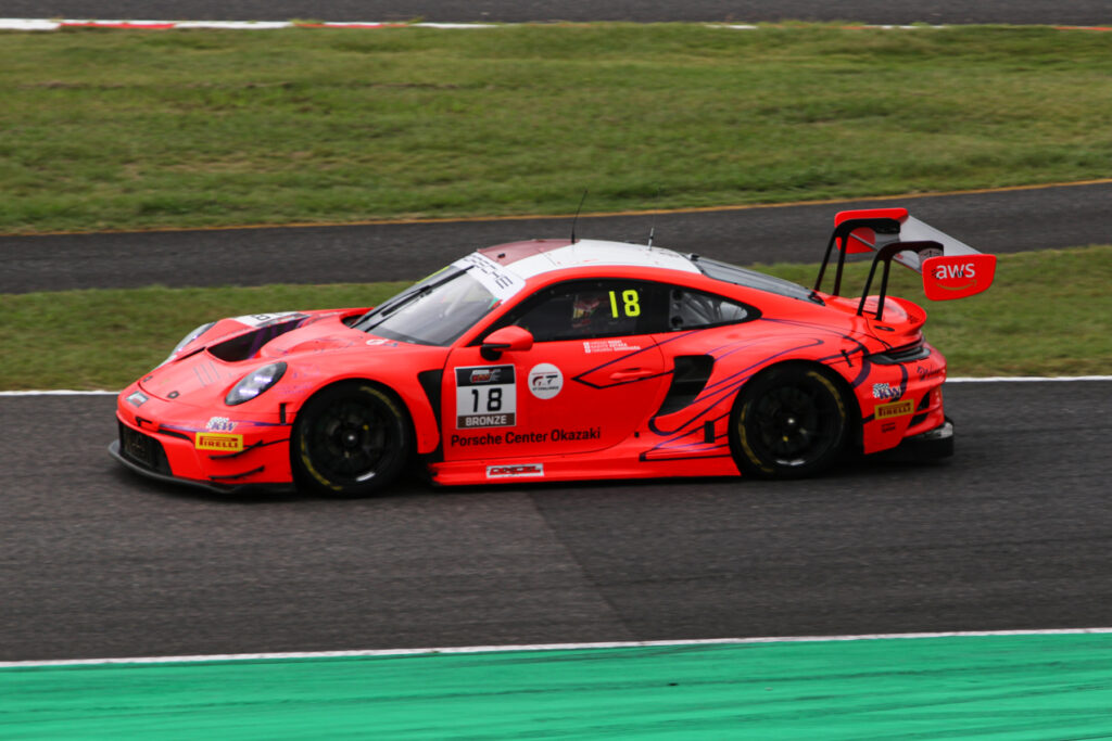 No.18 Porsche Center Okazaki/Porsche 911 GT3 R