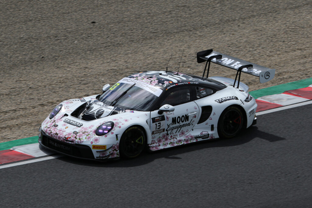 No.13 Phantom Global Racing/Porsche 911 GT3 R