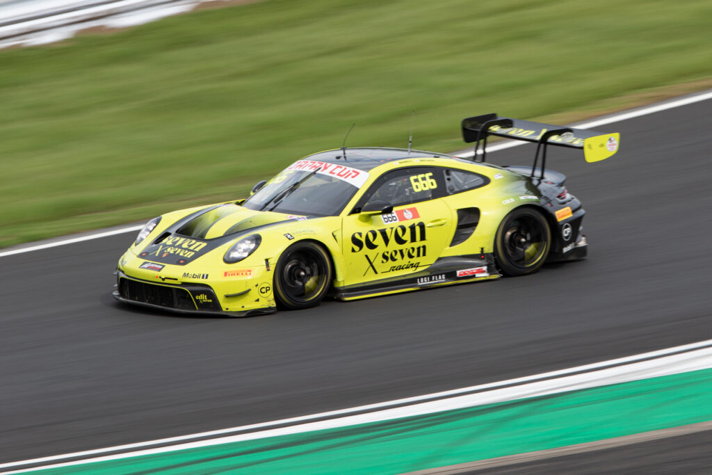 No.666 seven x seven Racing/Porsche 911 GT3 R