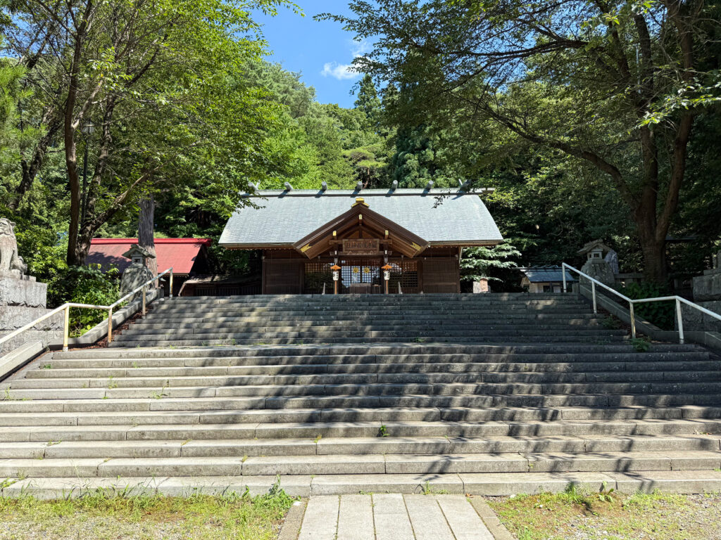 岩手護国神社の拝殿