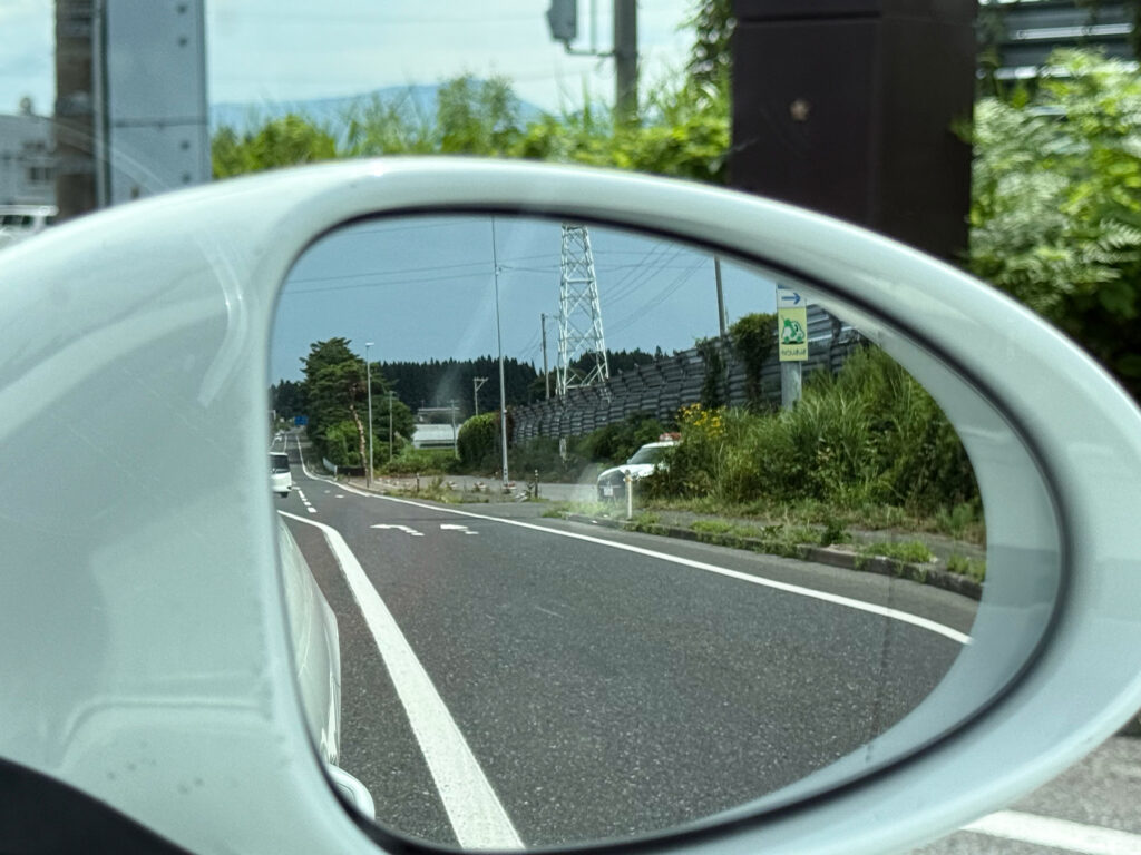 取り締まり中のパトカーを発見