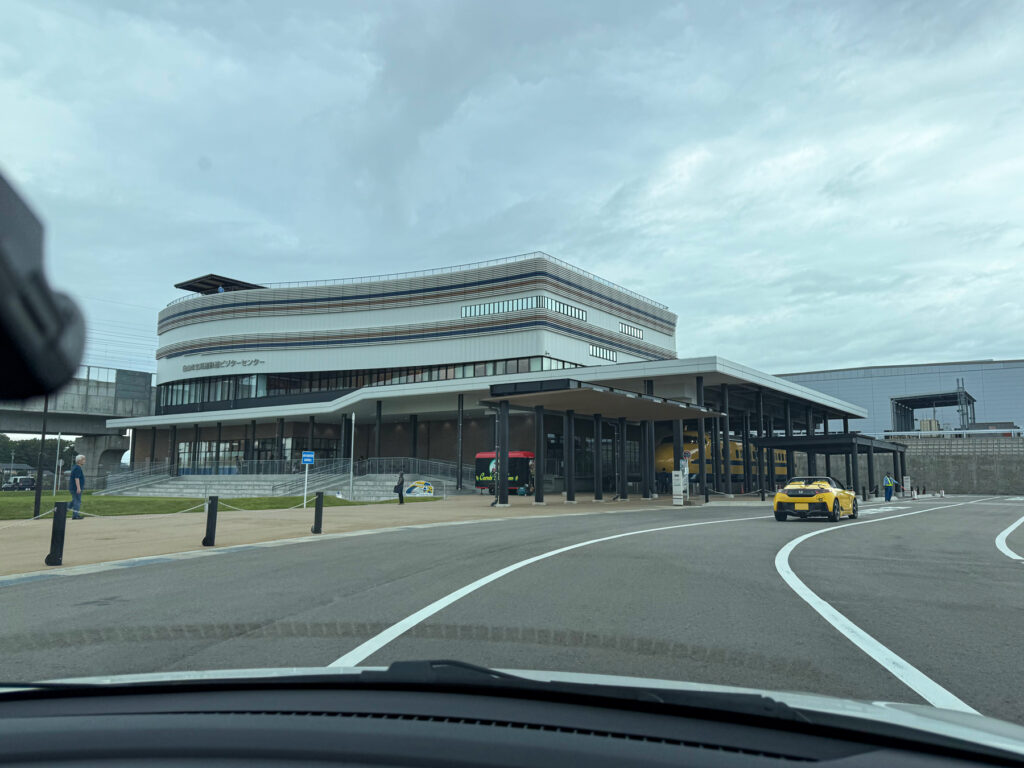 トレインパーク白山に到着