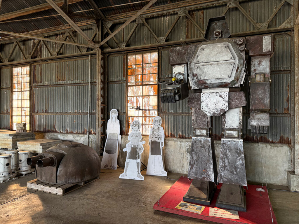 『映像研には手を出すな!』の撮影で実際に使用された小道具の展示