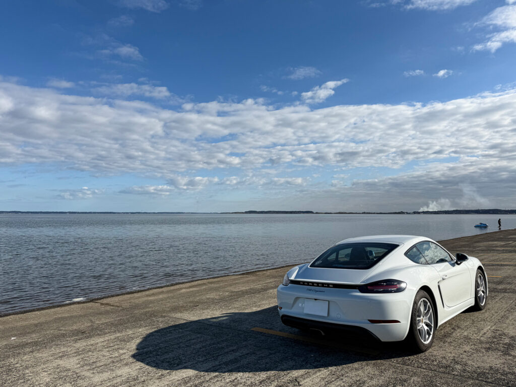 霞ケ浦に面したかつての水上機の滑走台だったスロープ