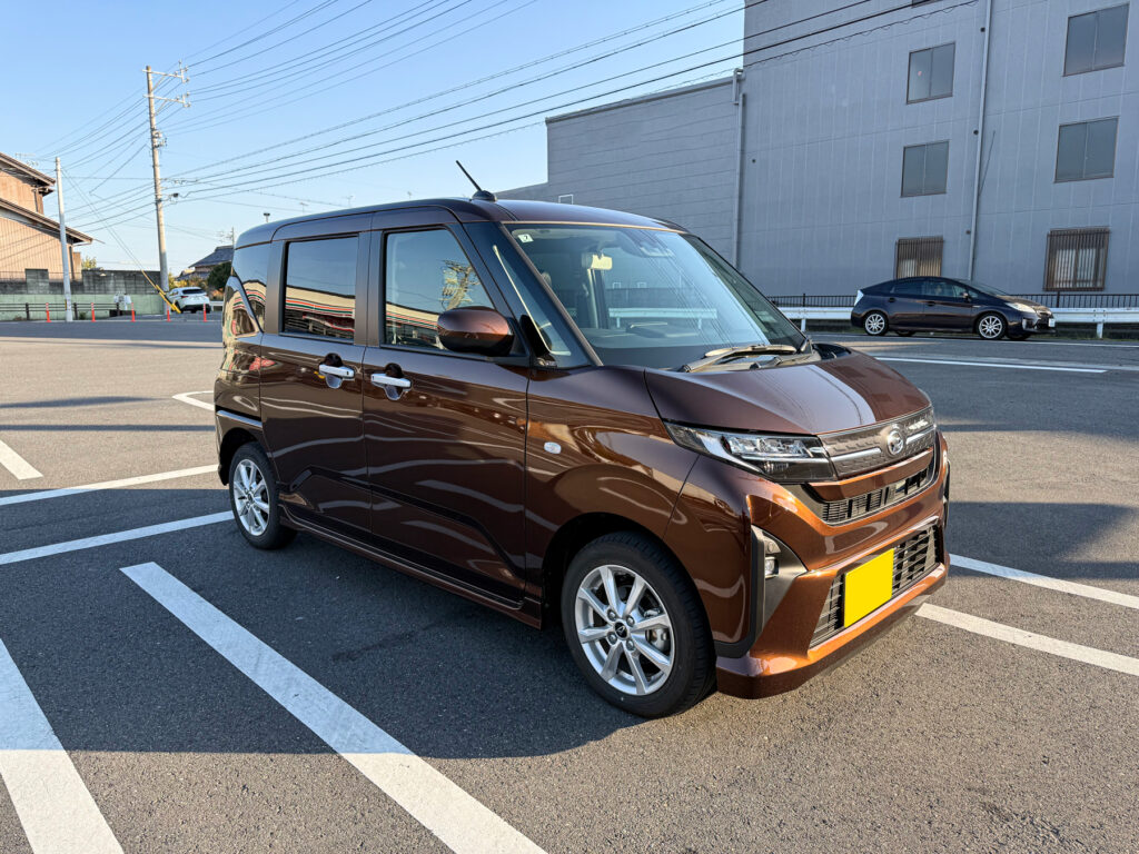 7代目の現行ダイハツ ムーヴ