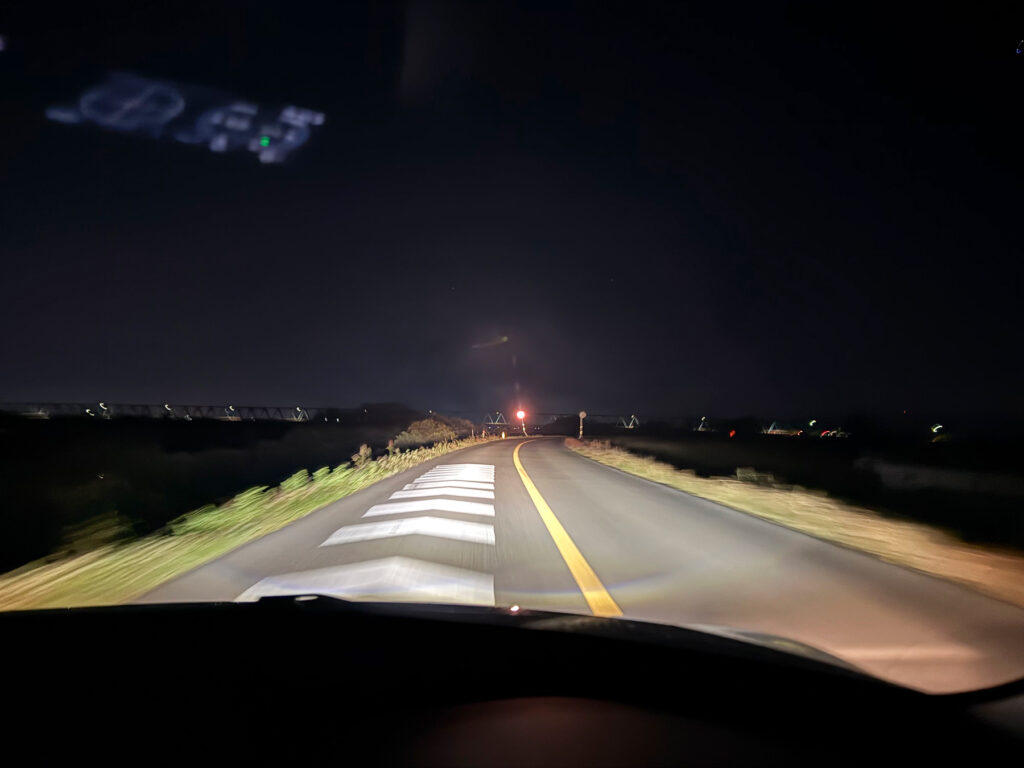 交通量ゼロの木曽川・長良川の堤防道路を走る