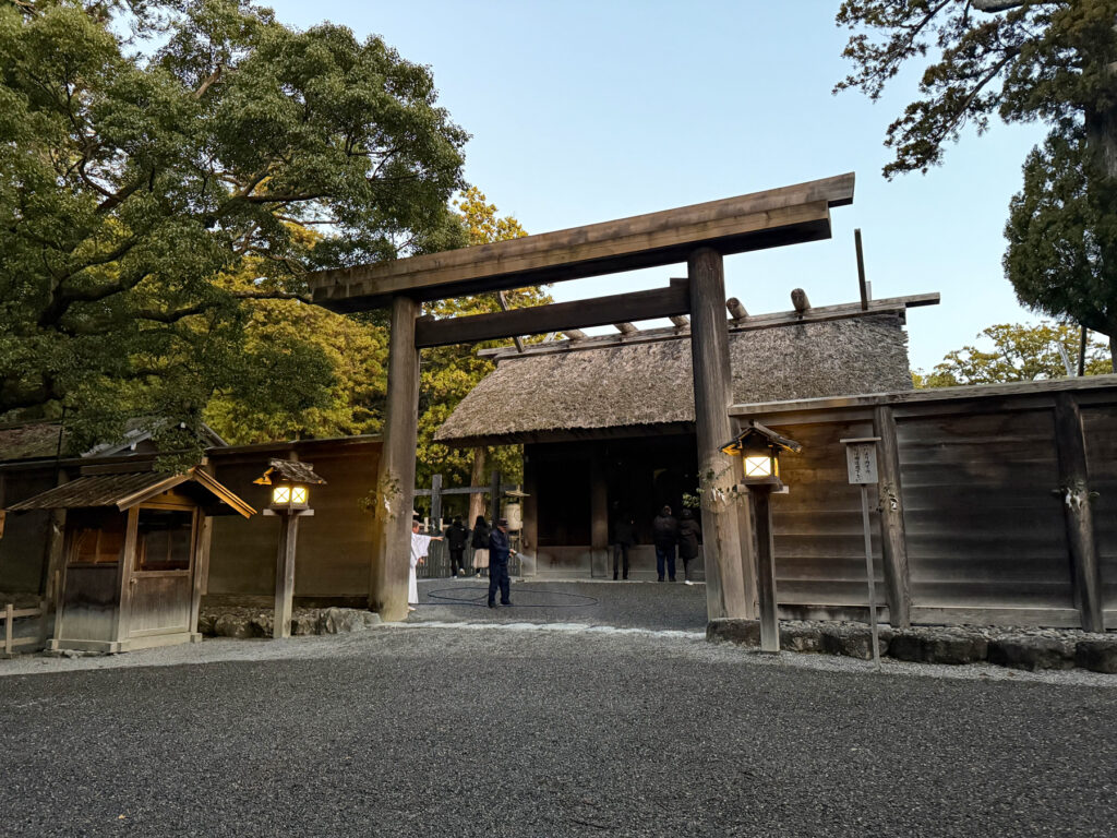 すっかり明るくなった伊勢神宮 外宮