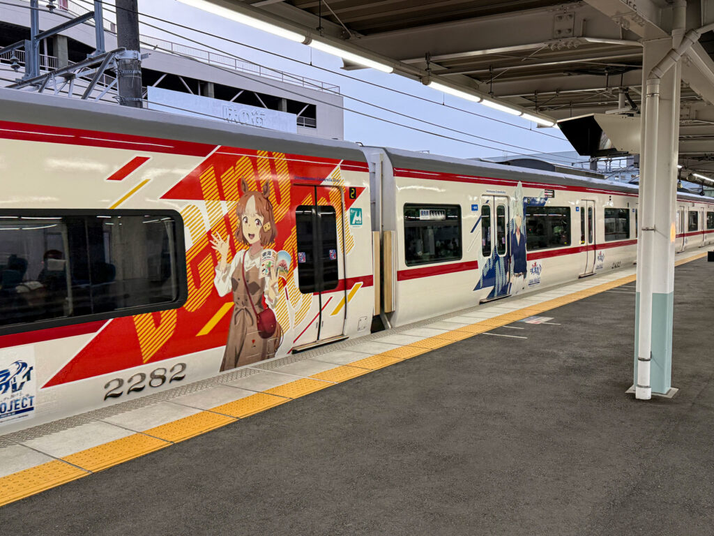 名鉄×ウマ娘シンデレラグレイのコラボラッピング電車