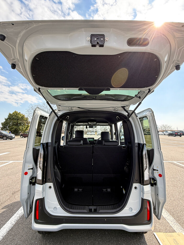 完璧な実用性を備える軽自動車