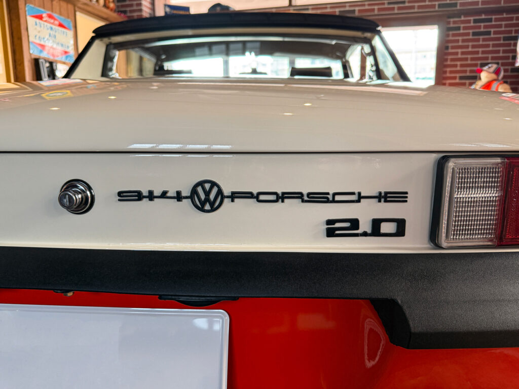 フォルクスワーゲンとポルシェのエンブレム