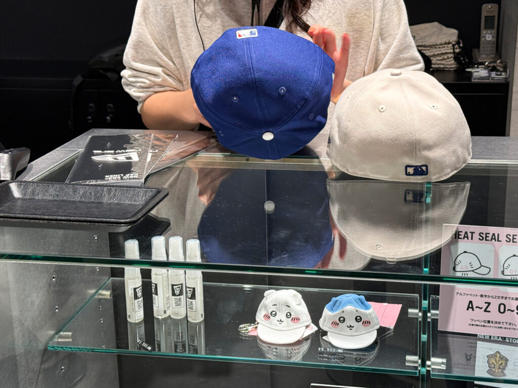 汗ジミや汚れ防止のキャップライナーの取付けやバイザーの曲げも購入時にやっていただけるのが嬉しい