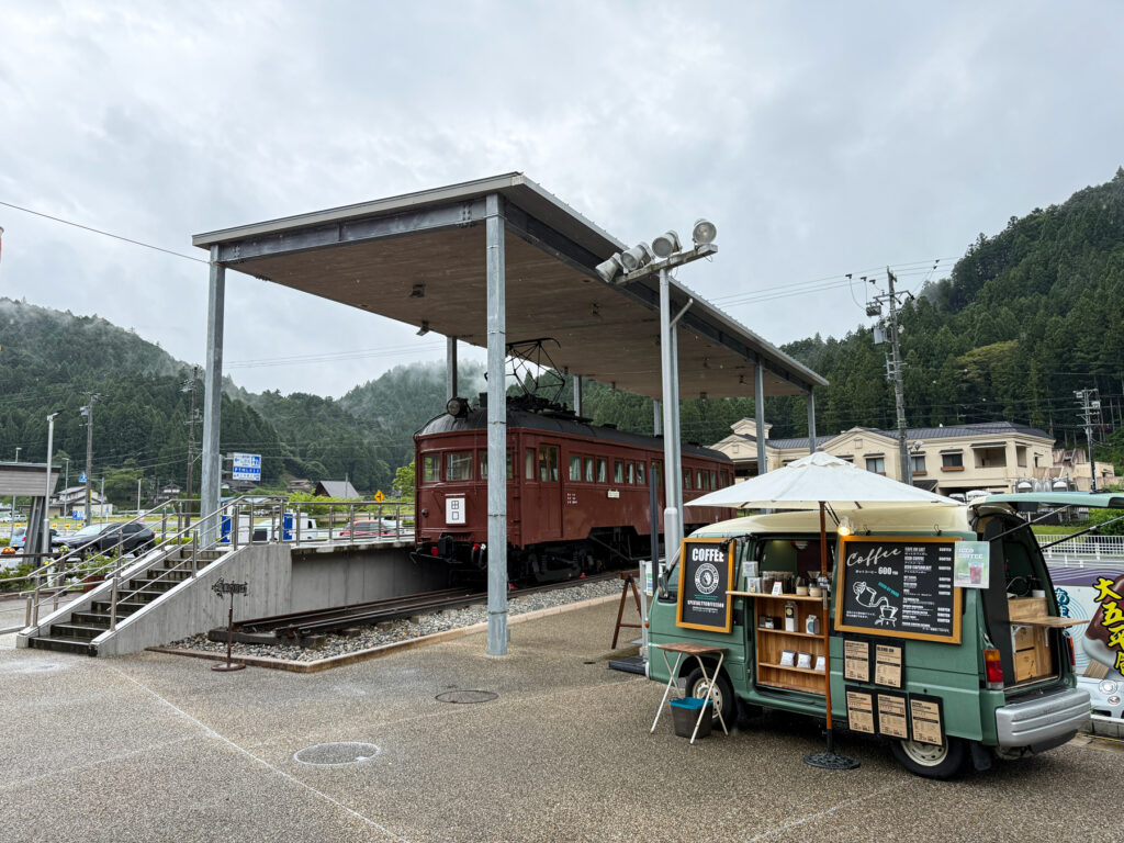旧豊橋鉄道田口線（たぐちせん）の「モハ14型」木製電車
