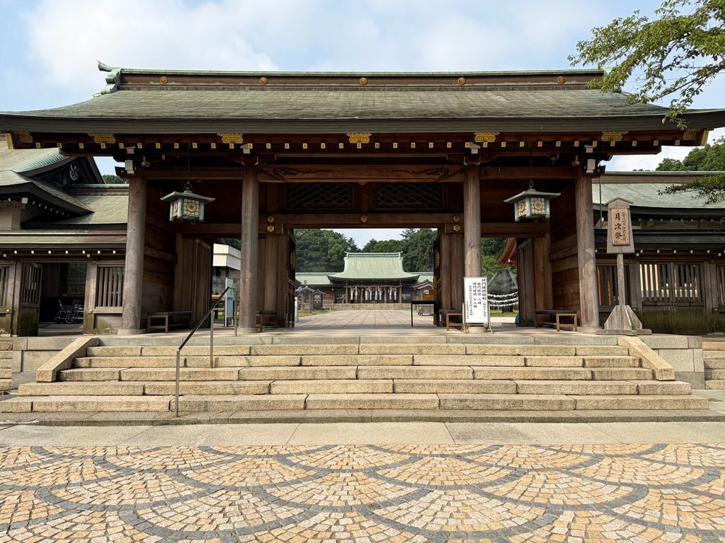 大分縣護國神社の神門