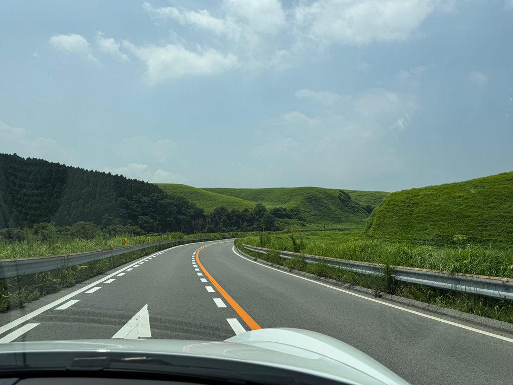 阿蘇・くじゅうエリアの丘陵地帯