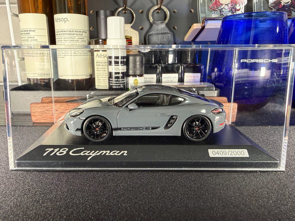 Minichamps　Porsche 718 Cayman Style Edition 2022　1/43